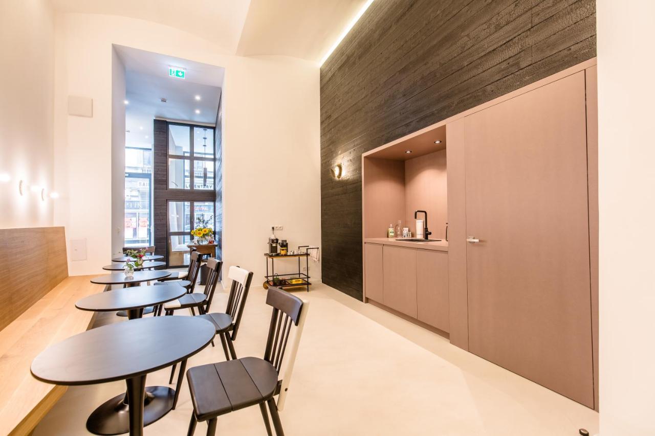 Grosszuegiges Apartment Mit Lounge Naehe Naschmarkt เวียนนา ภายนอก รูปภาพ